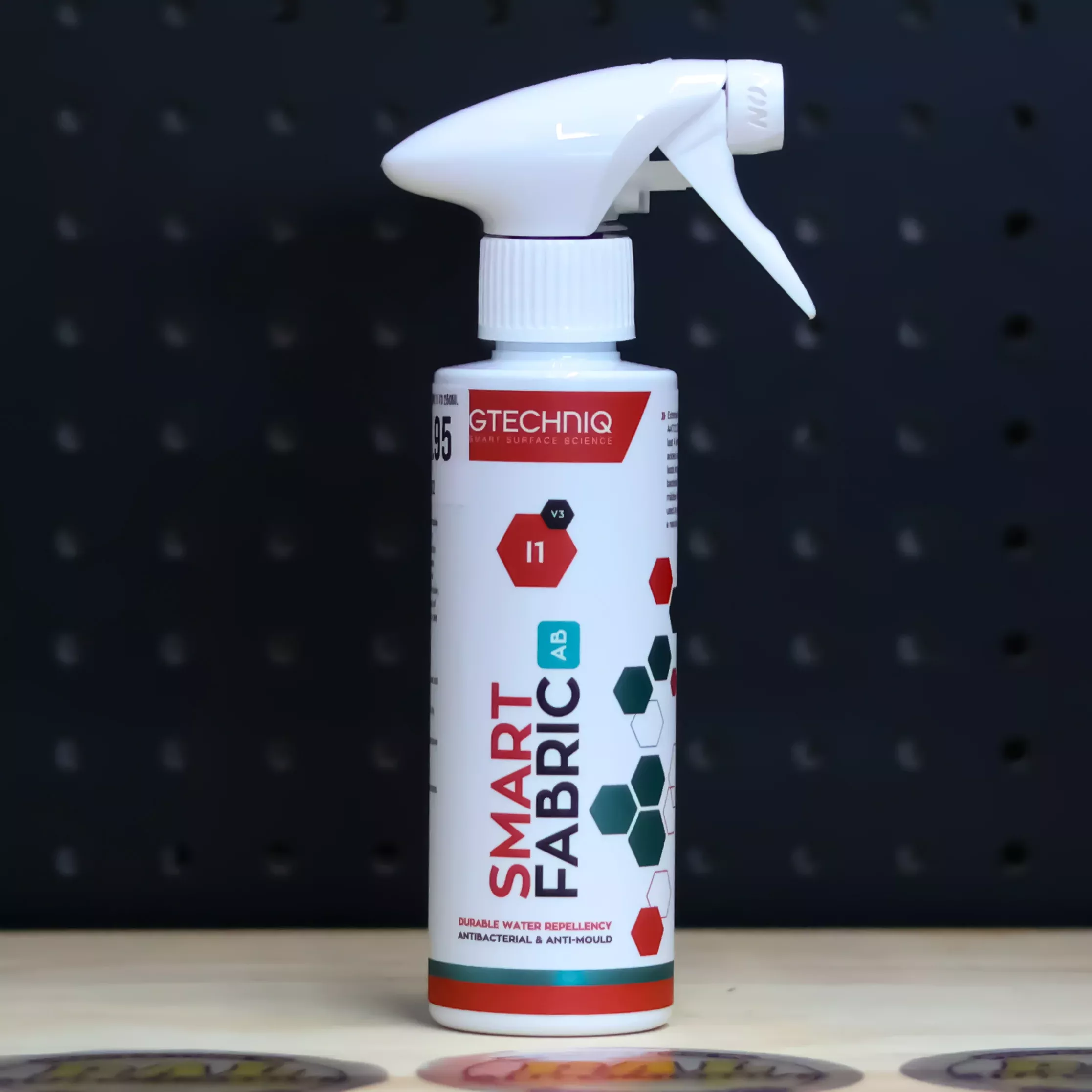 Gtechniq Smart Fabric I1 V3 250ML (8.4oz)