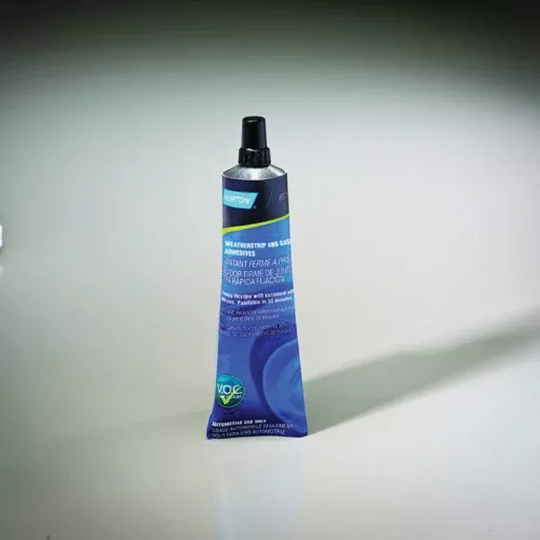 Norton Super Bond Weatherstrip Adhesive 82705 5 oz Black Liquid Fast-Setting