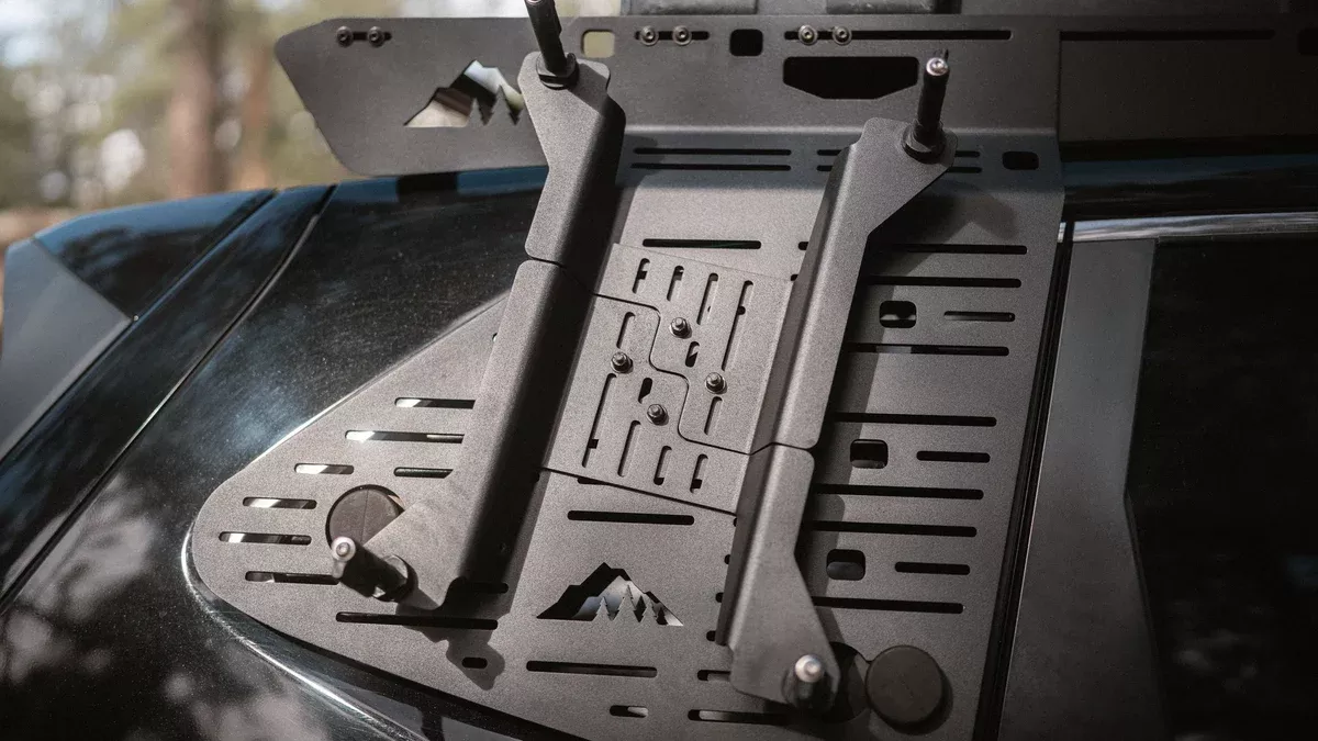 Offset Traction Board Mount