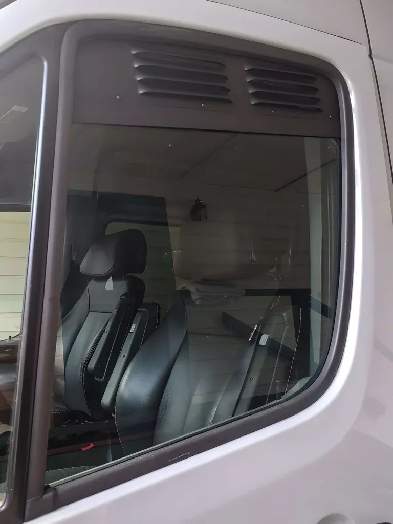 Window Air Vents for Sprinter 2002-Current